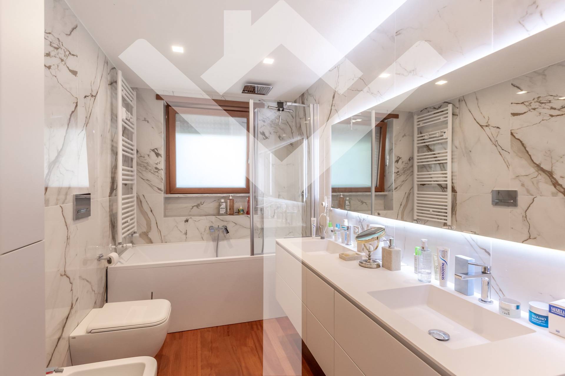 Penthouse for Sale to Roma