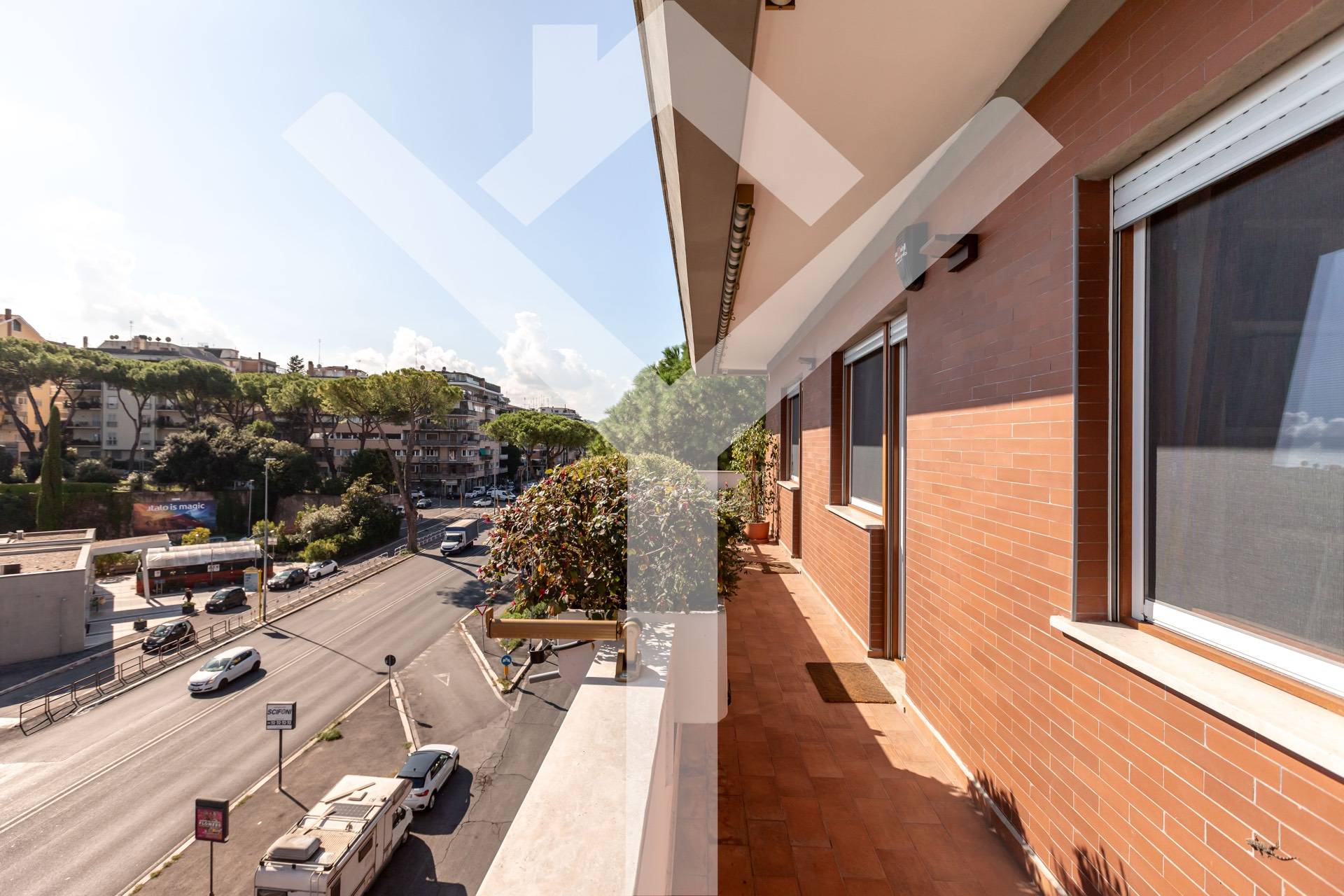 Penthouse for Sale to Roma