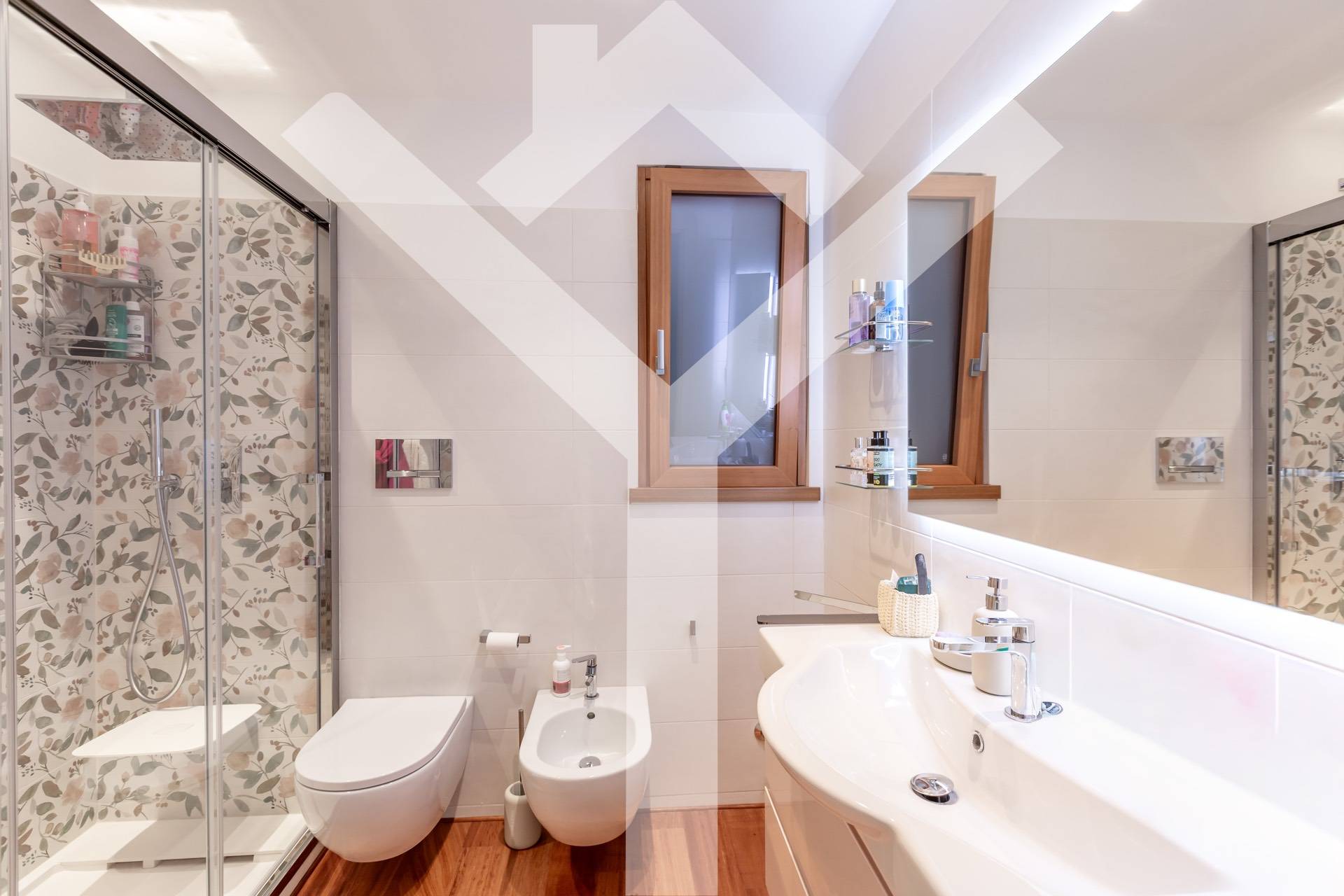 Penthouse for Sale to Roma