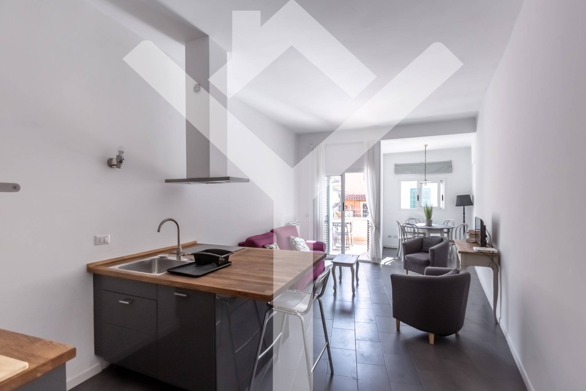 Penthouse for Sale to Roma