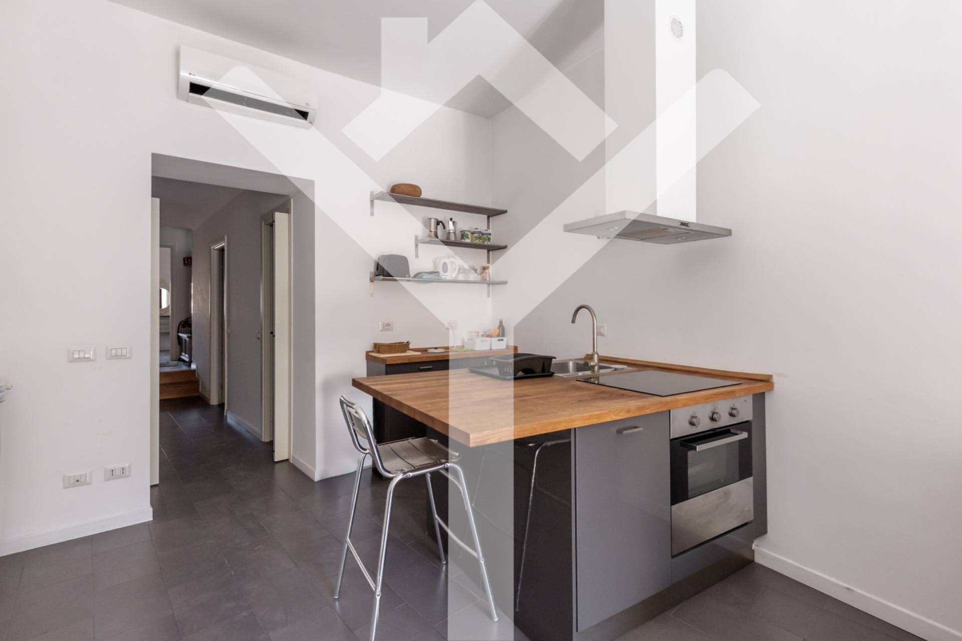 Penthouse for Sale to Roma