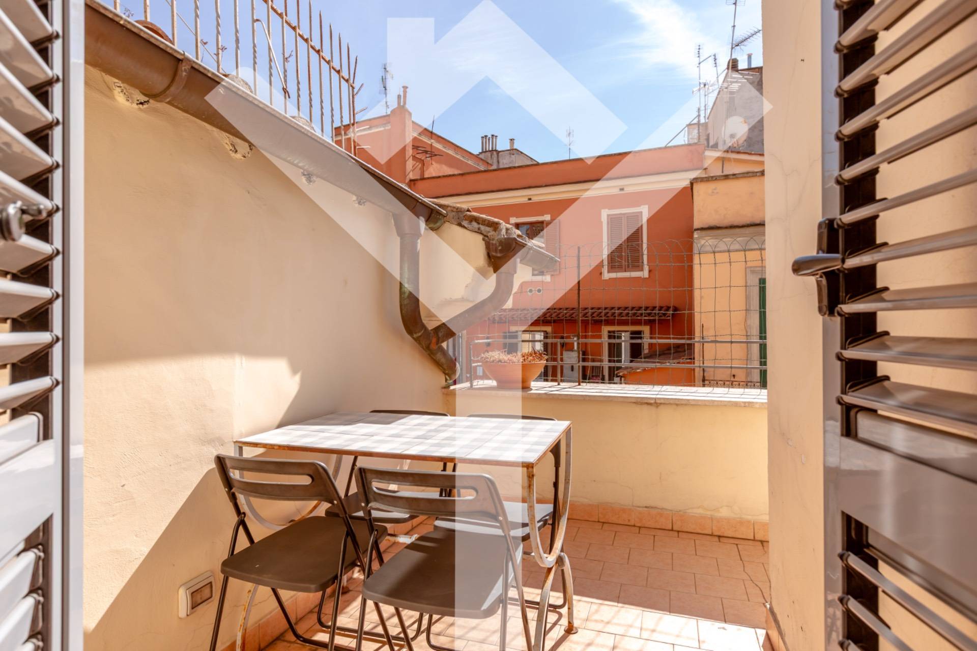 Penthouse for Sale to Roma