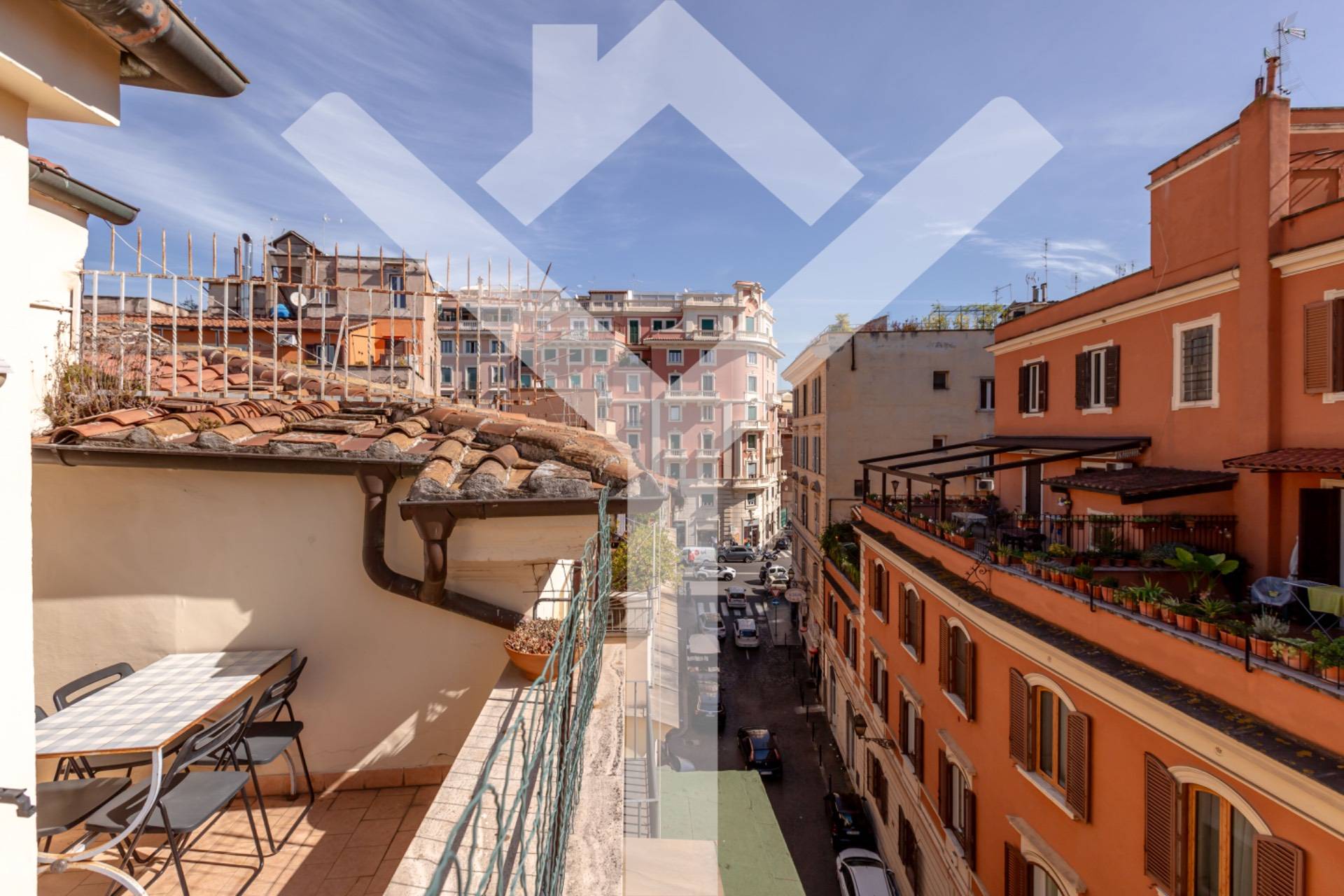 Penthouse for Sale to Roma