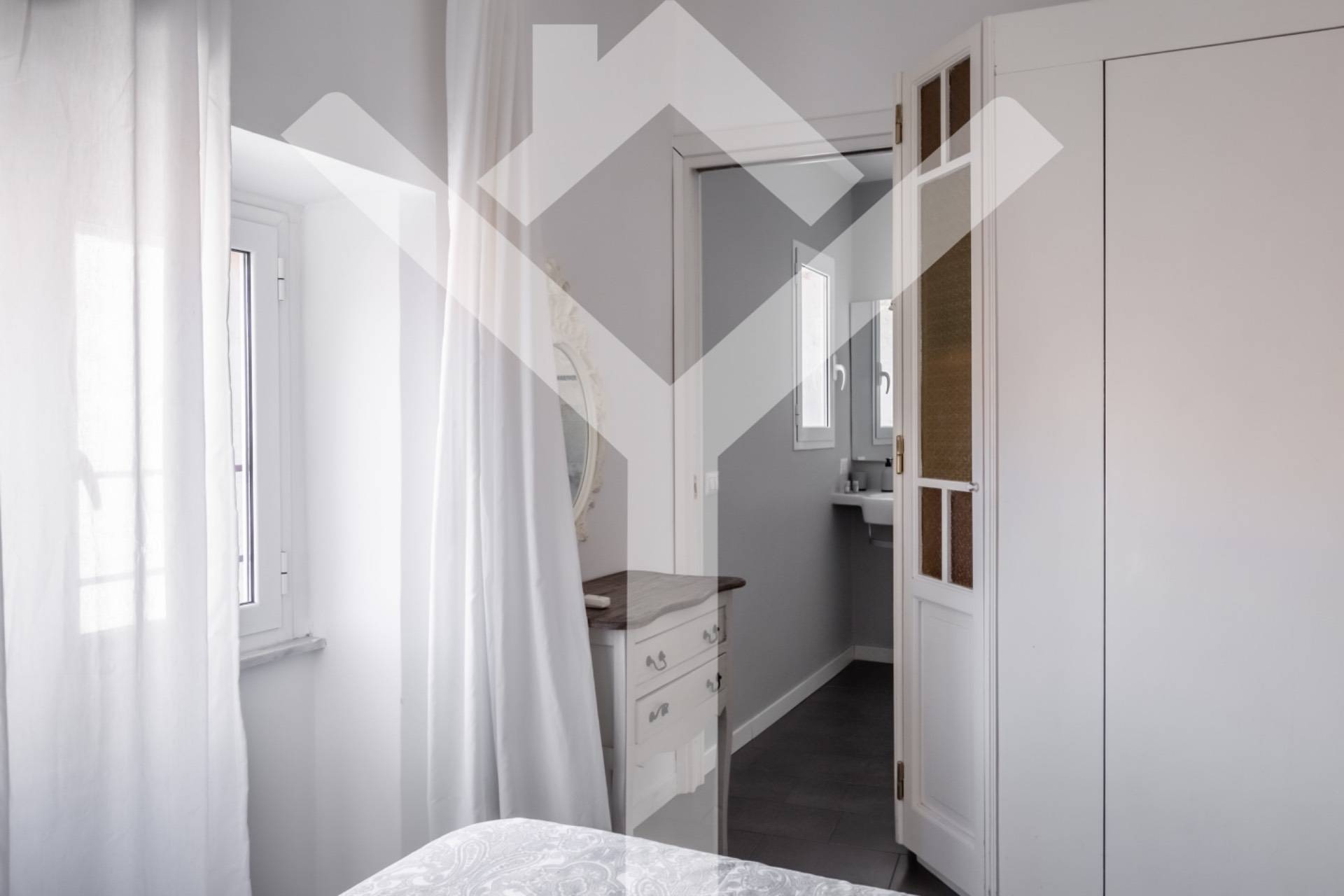 Penthouse for Sale to Roma