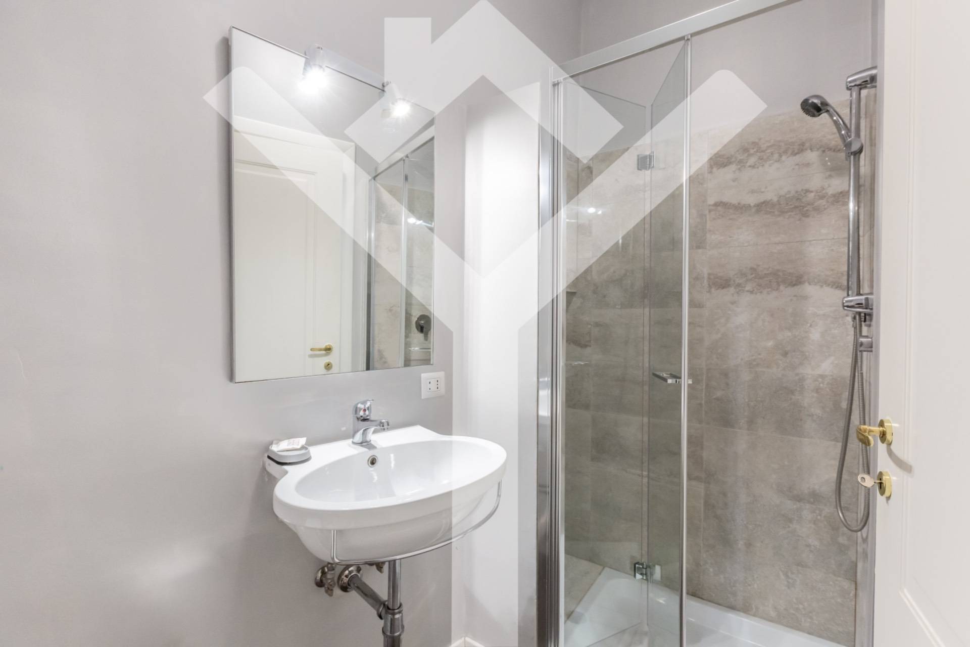 Penthouse for Sale to Roma