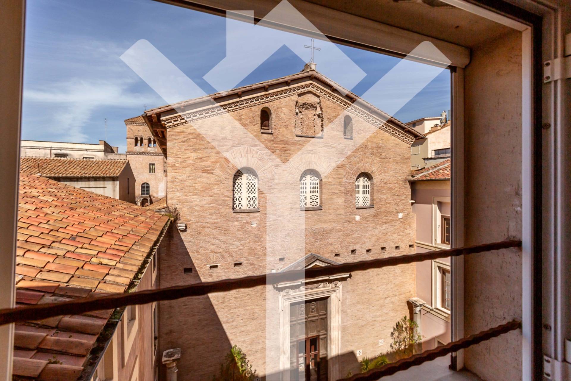 Penthouse for Sale to Roma