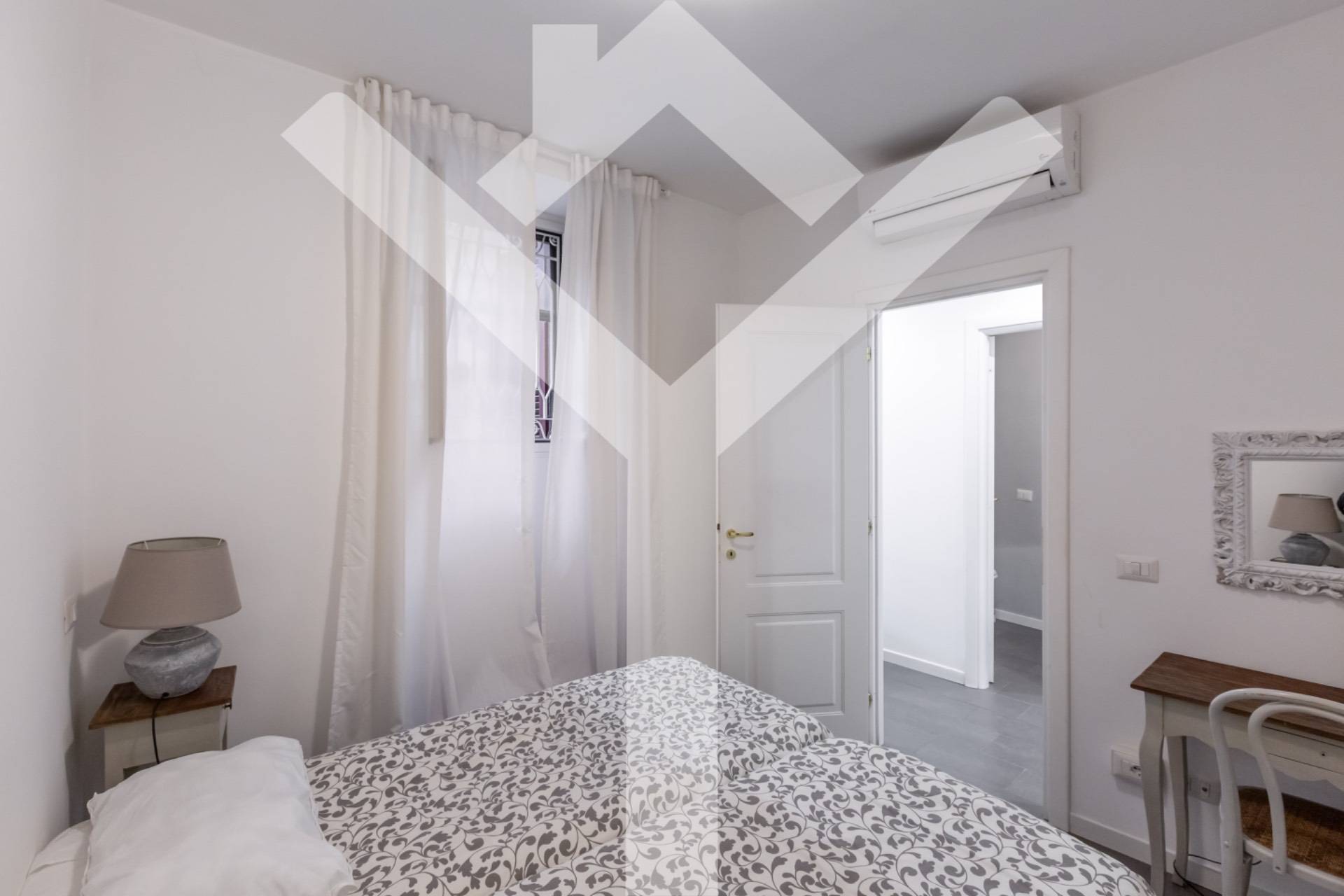 Penthouse for Sale to Roma