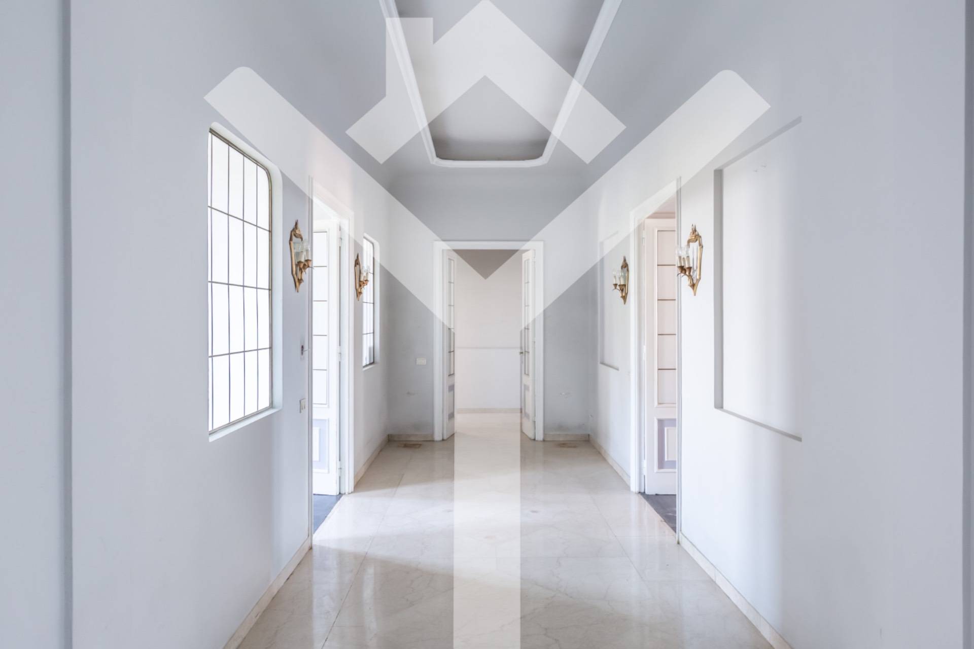 Apartment for Sale to Roma