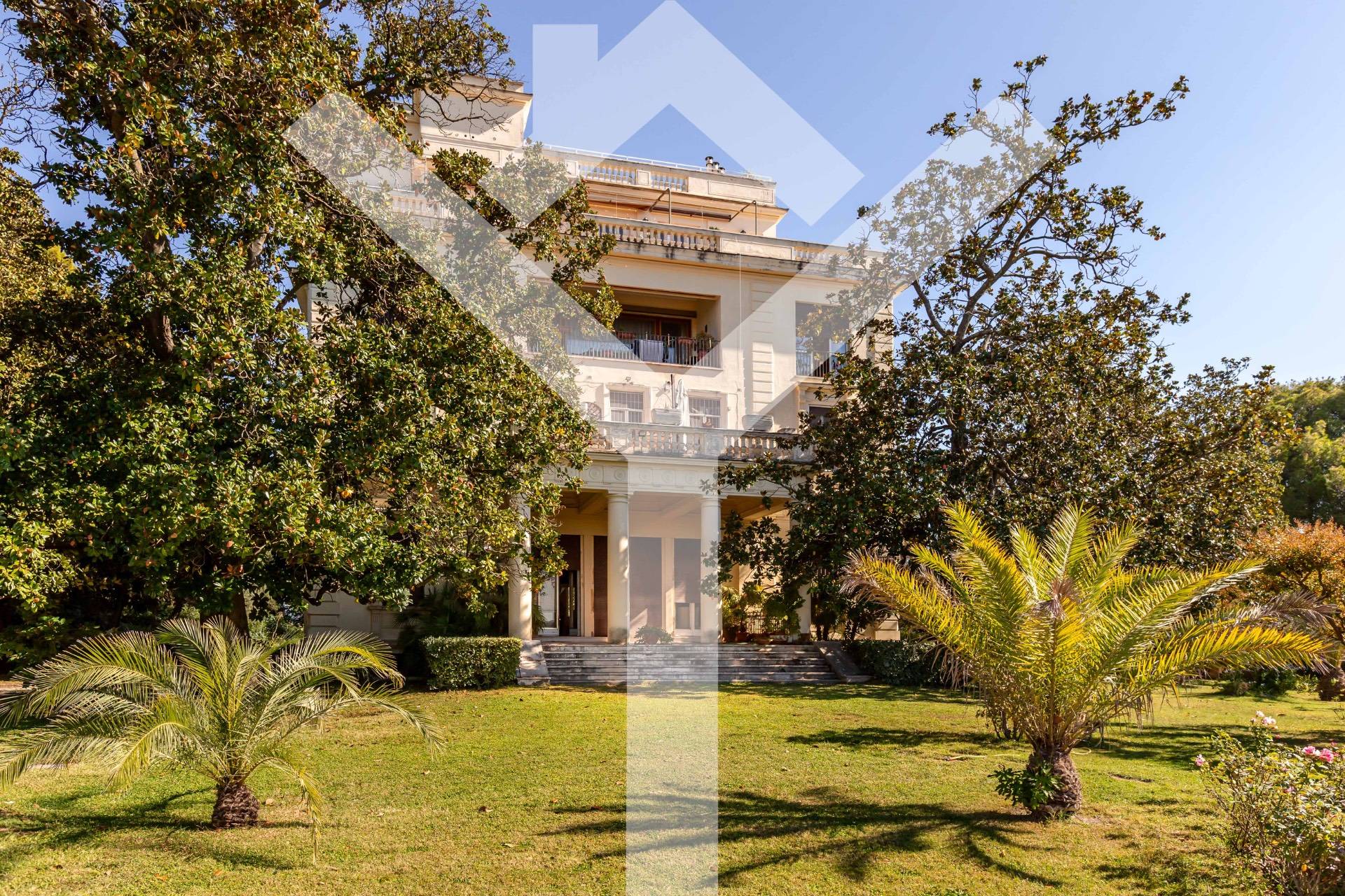 Apartment for Sale to Roma