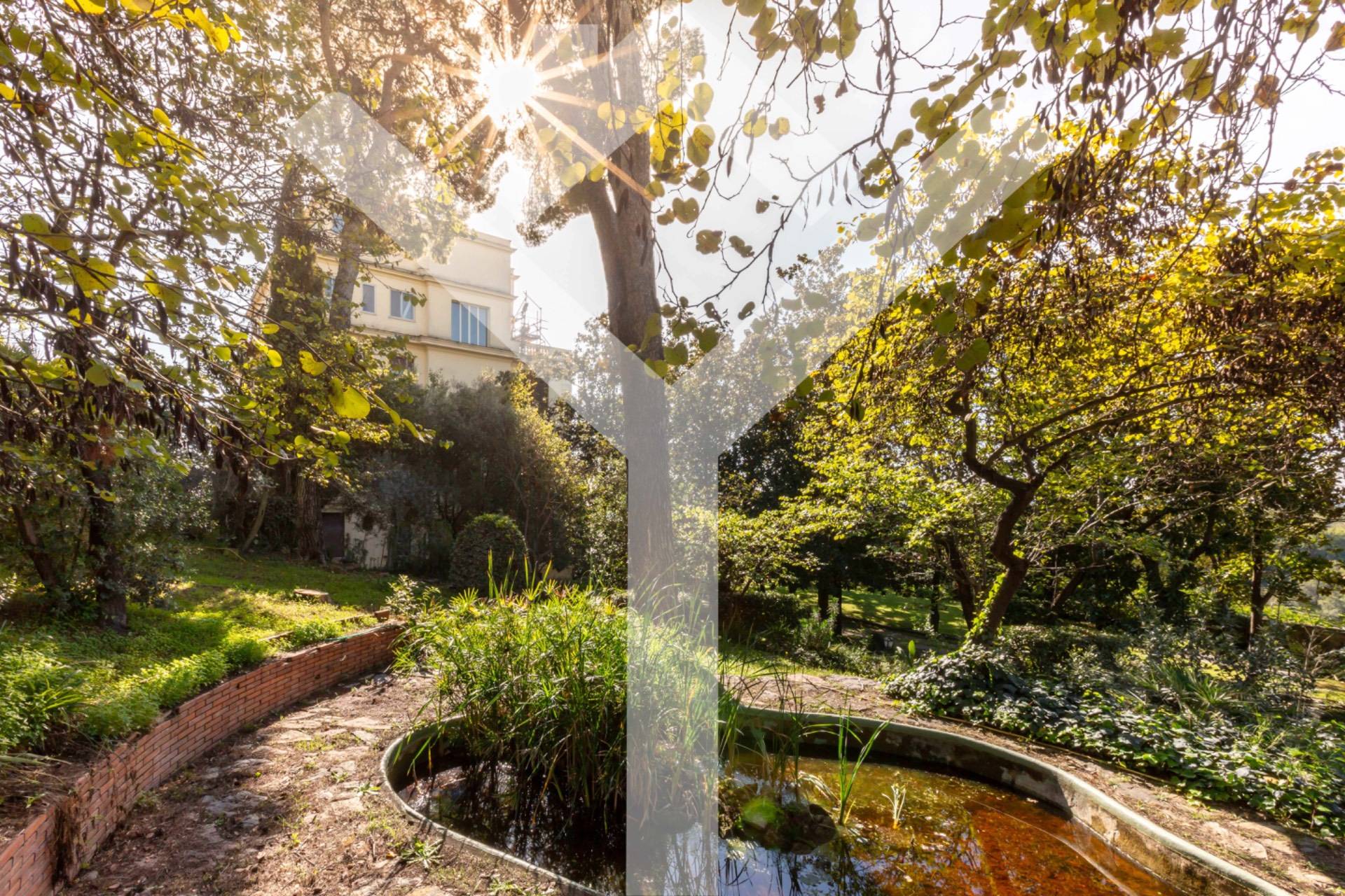 Apartment for Sale to Roma