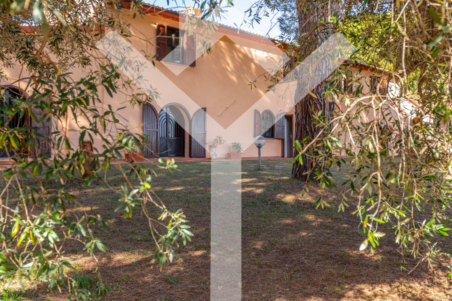 Villa for Sale to Castiglione della Pescaia