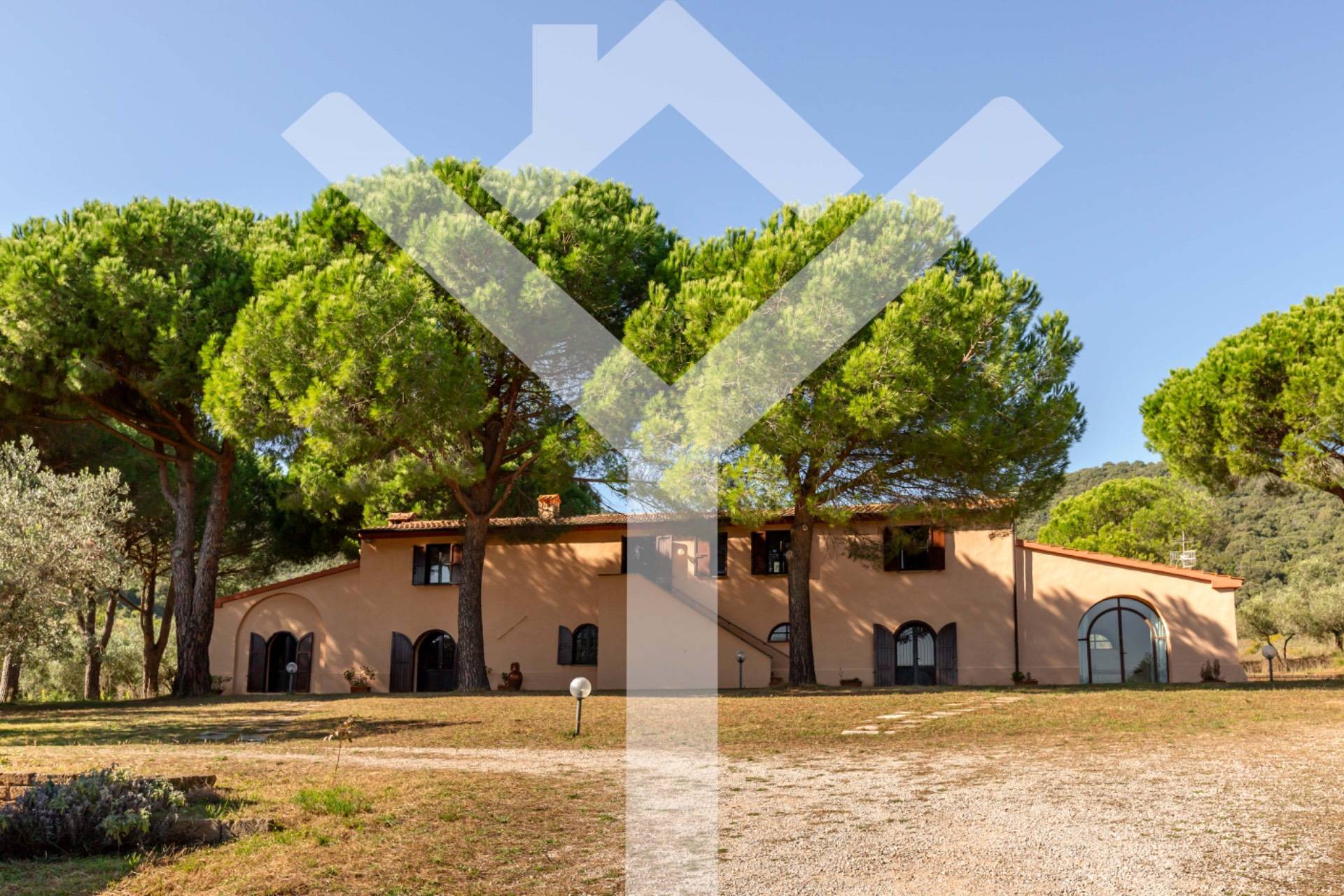 Villa for Sale to Castiglione della Pescaia