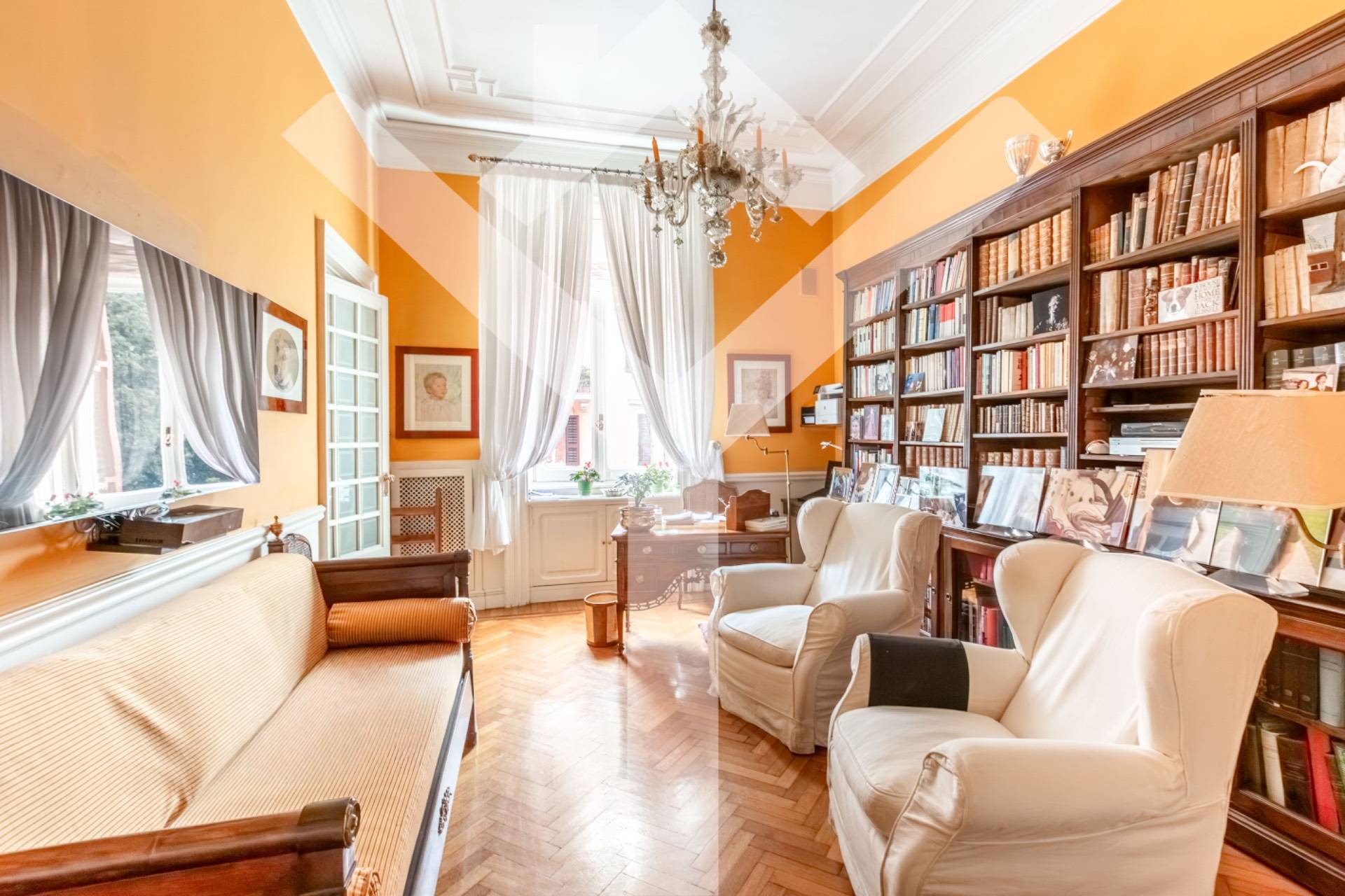 Apartment for Sale to Roma