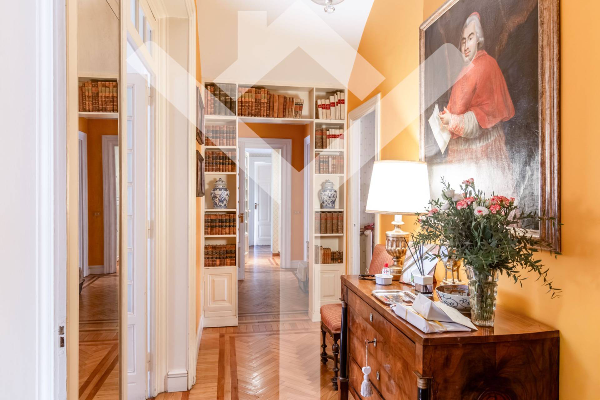 Apartment for Sale to Roma