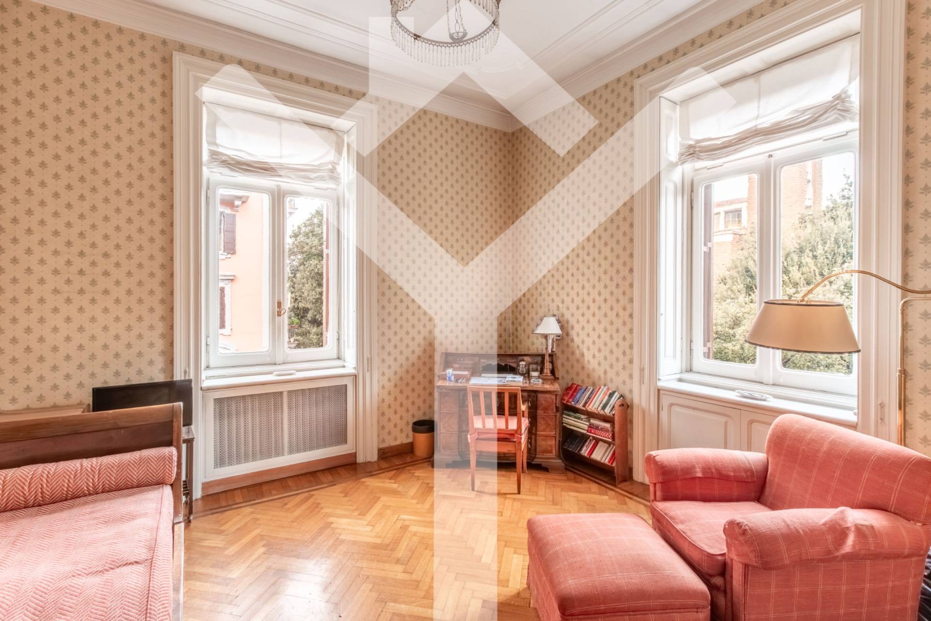 Apartment for Sale to Roma