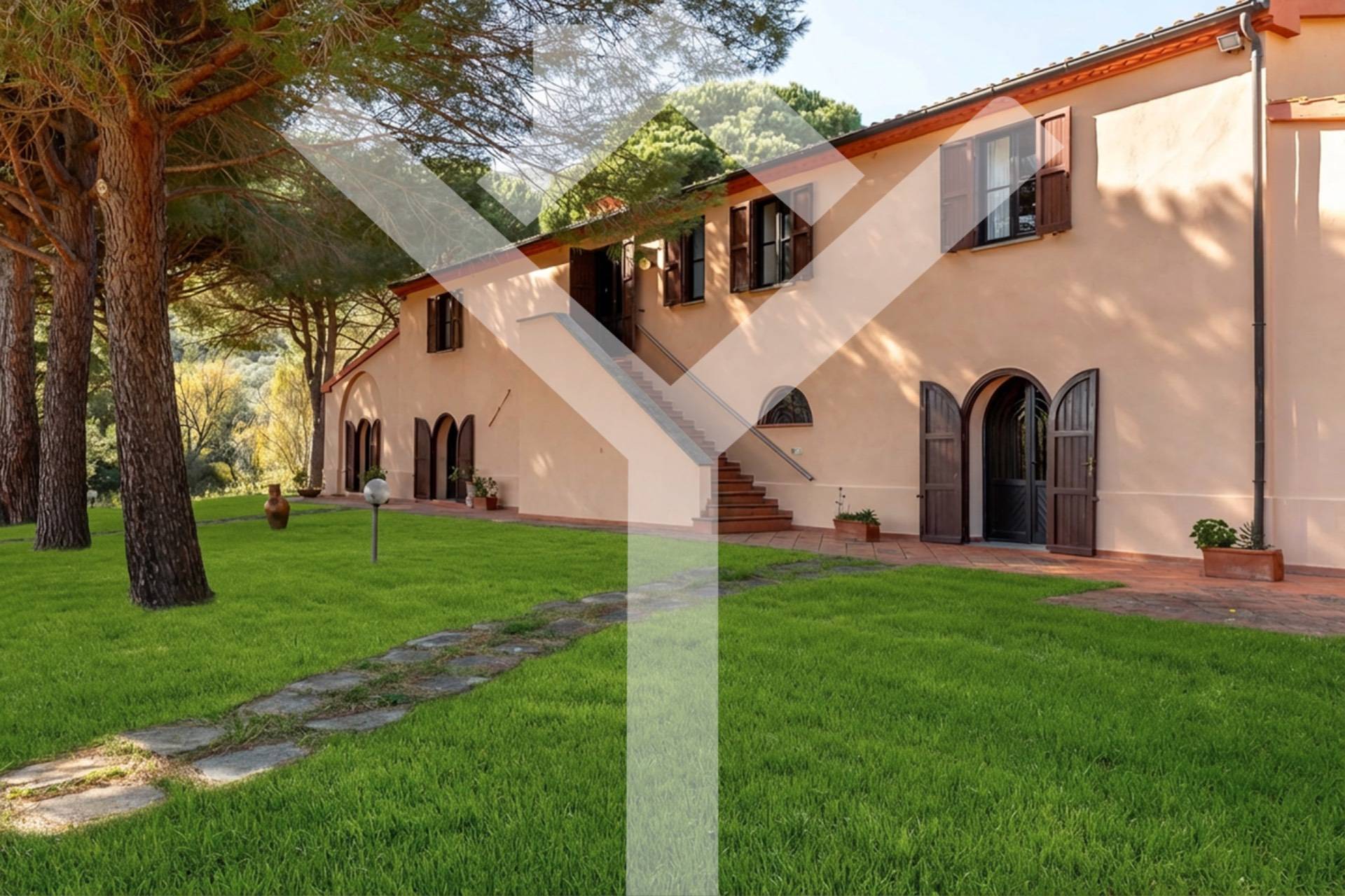 Villa for Sale to Castiglione della Pescaia