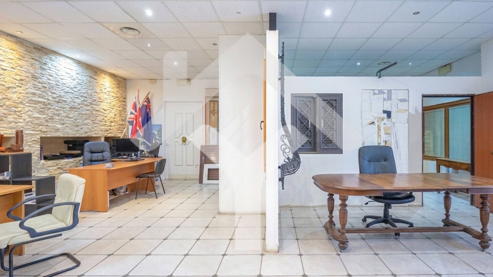 Commercial Property for Sale to Roma