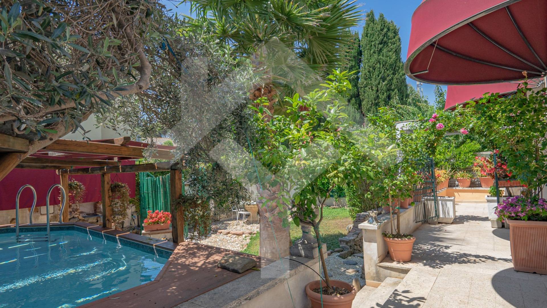 Apartment for Sale to Roma