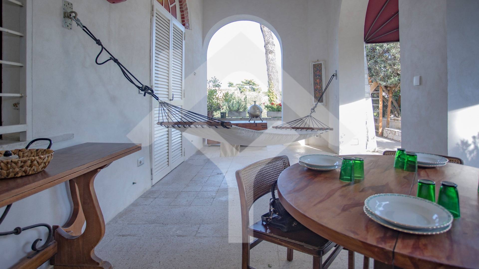 Apartment for Sale to Roma