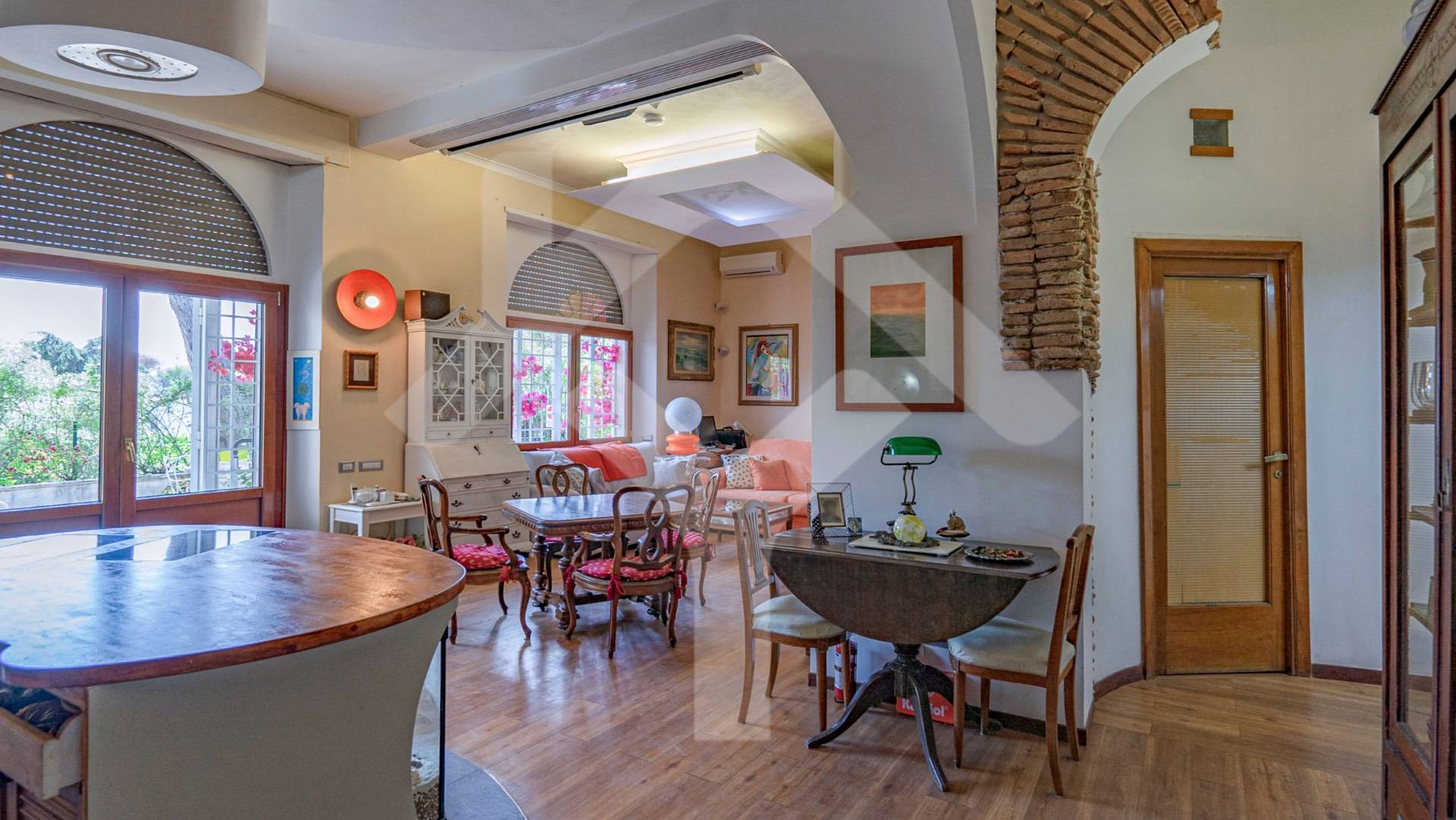 Apartment for Sale to Roma