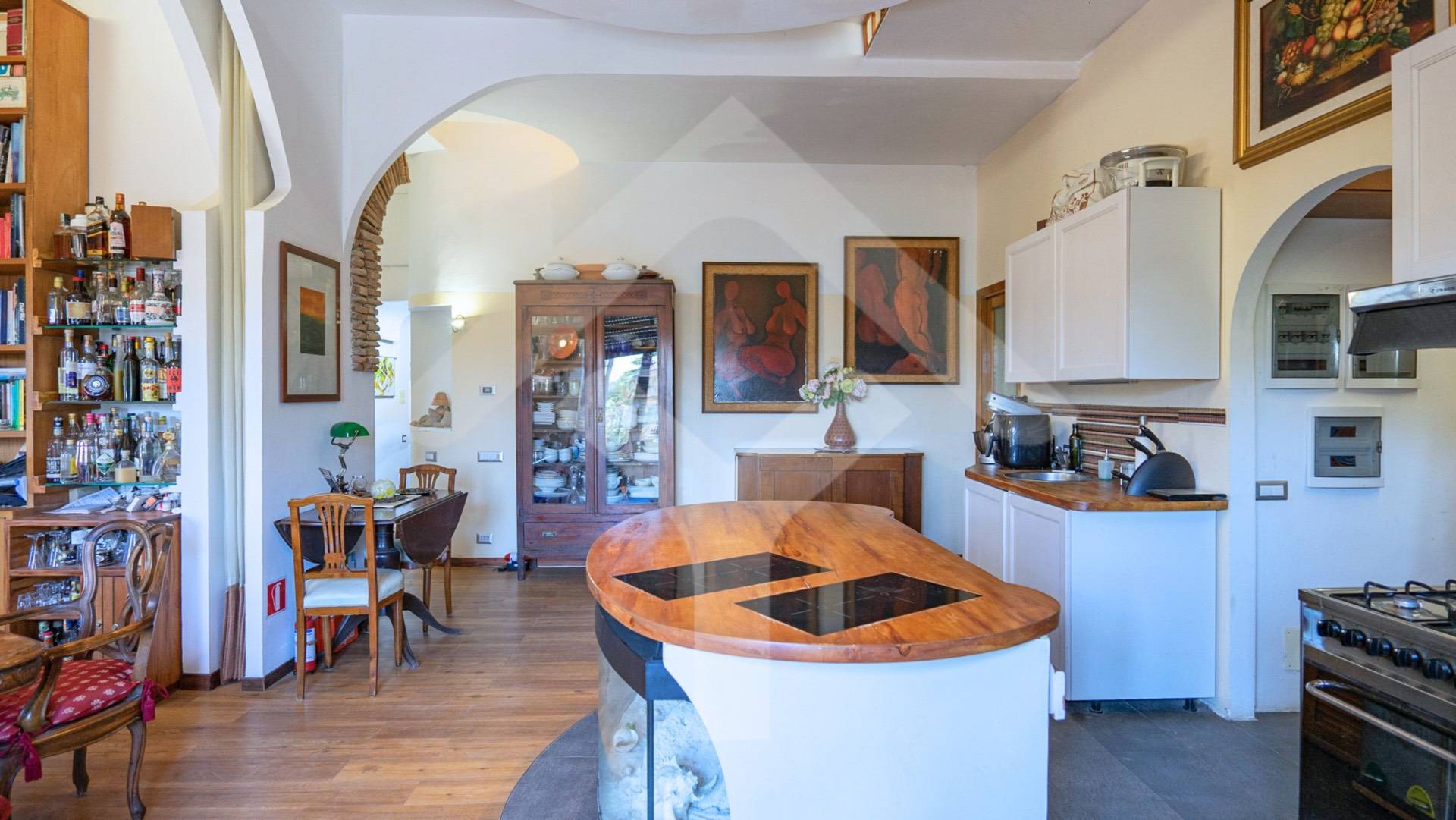 Apartment for Sale to Roma