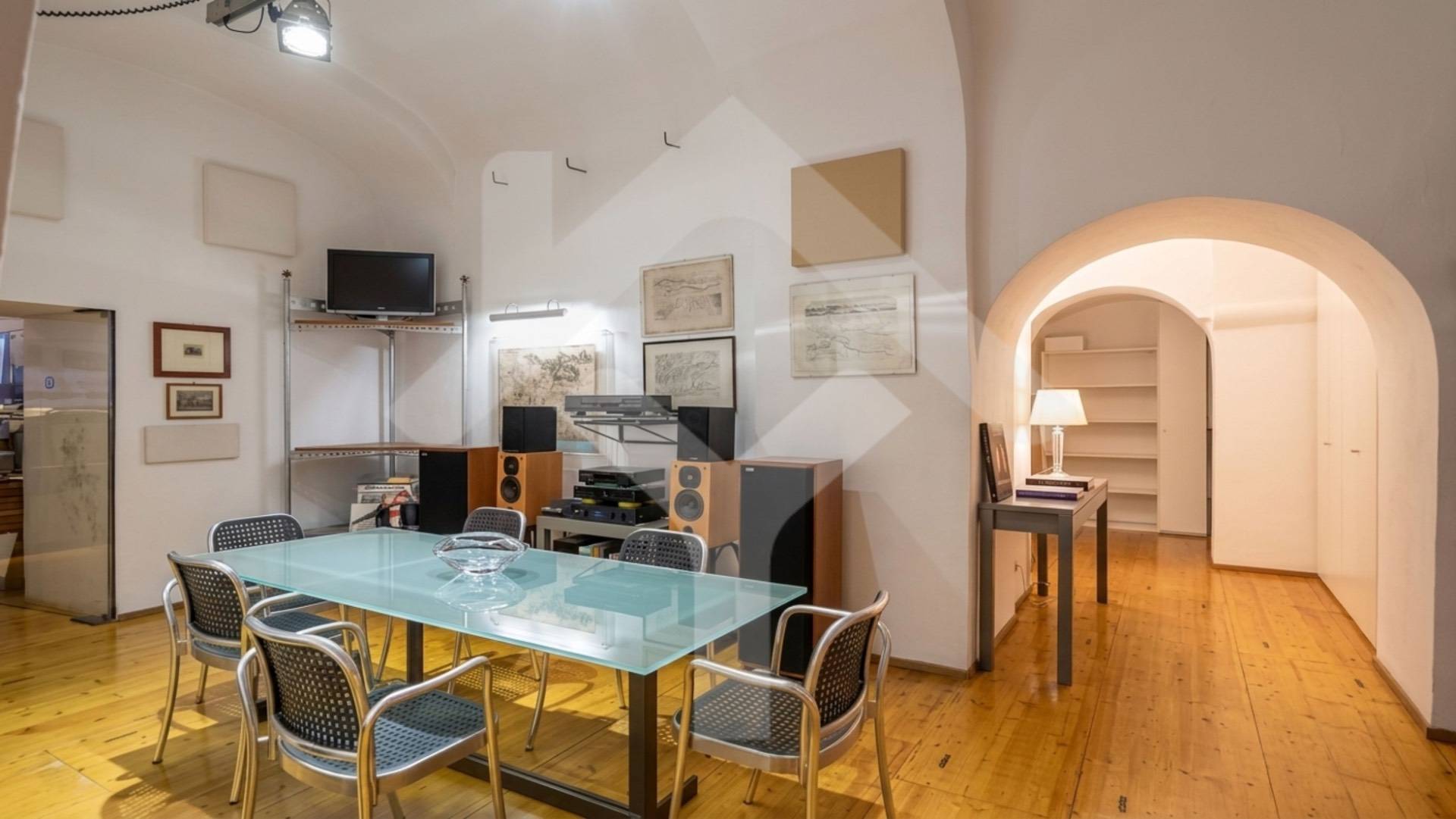 Study/Office for Sale to Roma