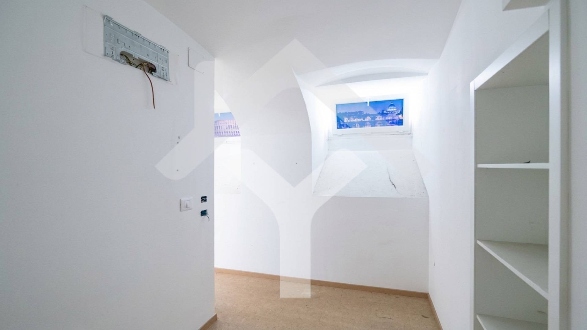 Study/Office for Rent to Roma