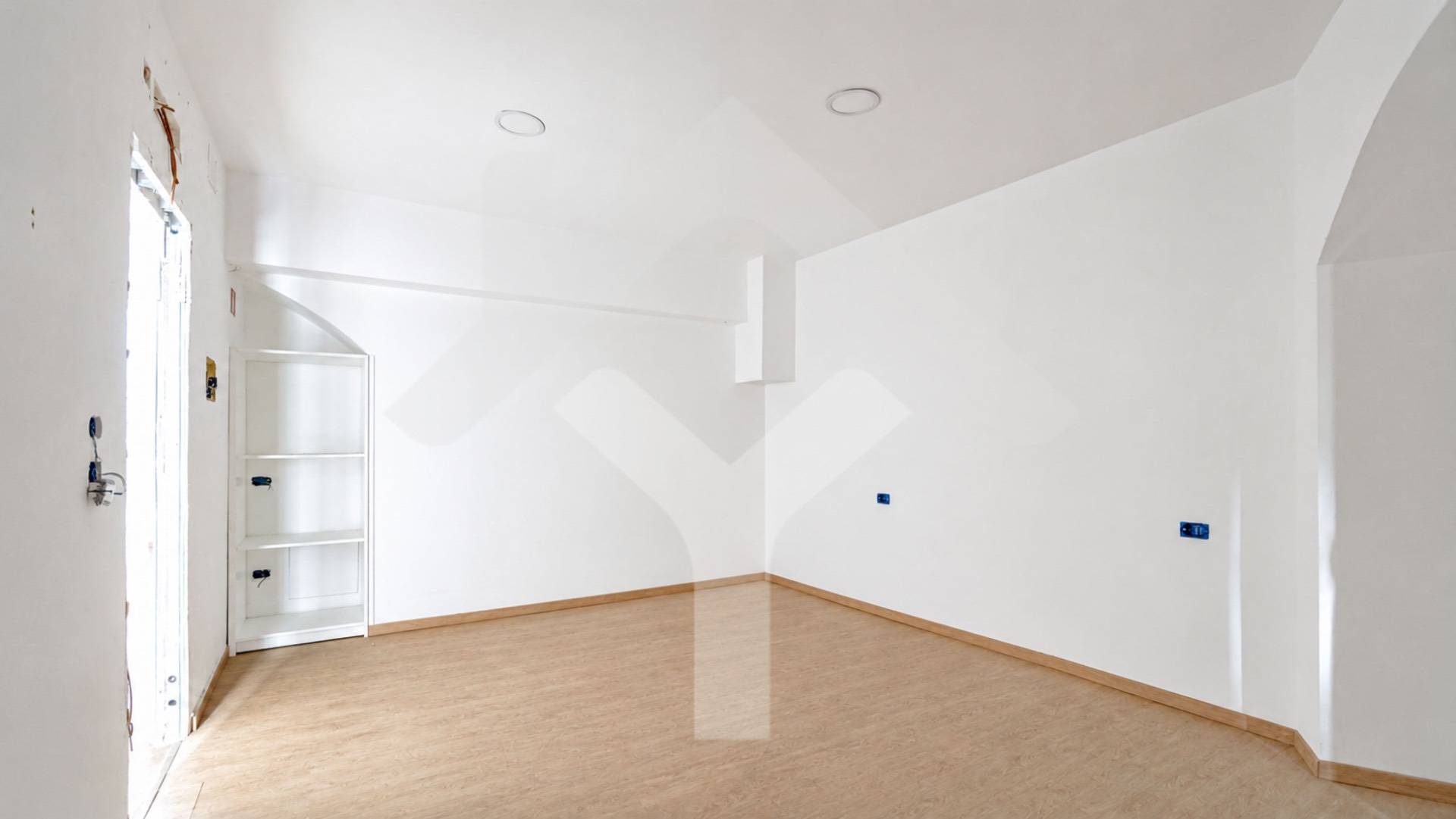 Study/Office for Rent to Roma