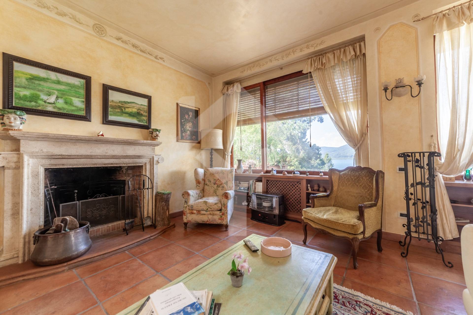 Villa for Sale to Ronciglione