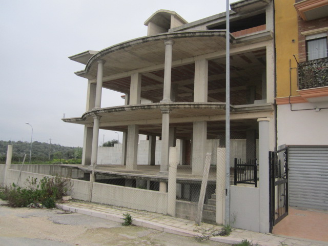 Stabile intero - Palazzo SAN NICANDRO GARGANICO vendita  C/8- SAN NICANDRO GARGANICO  Pronto Casa di Alessandro Pertosa