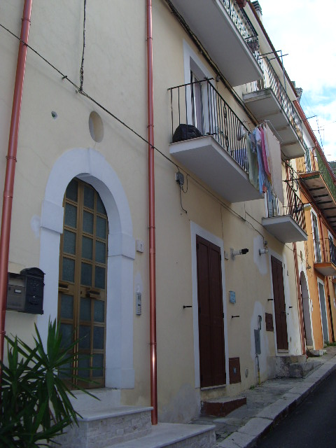 Appartamento ISCHITELLA vendita  Via per Rodi e Grotta della Madonna  Pronto Casa di Alessandro Pertosa