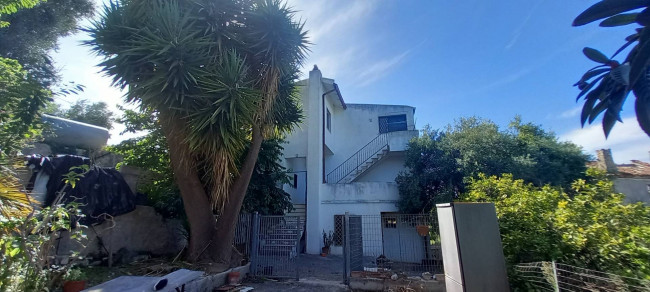 Stabile / Palazzo in vendita a Vico del Gargano