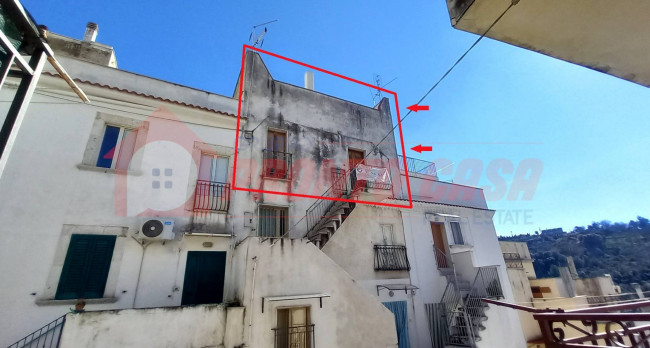 2 locali in vendita a Ischitella