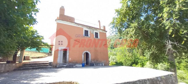 Stabile / Palazzo in vendita a Vico del Gargano