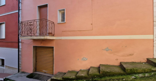 Box o garage in vendita a San Nicandro Garganico