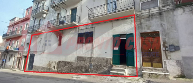 Locale commerciale in vendita a Ischitella