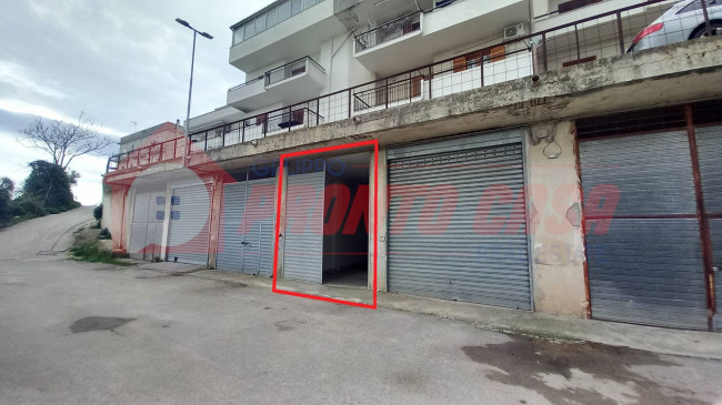 Garage in vendita a Ischitella