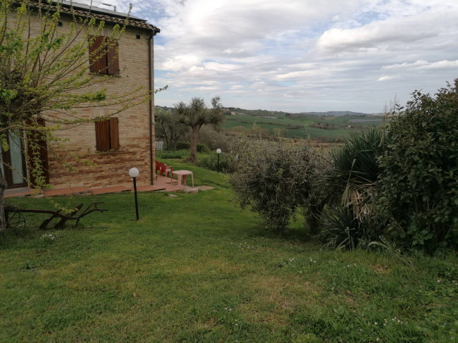 Casa colonica in Vendita a Cartoceto