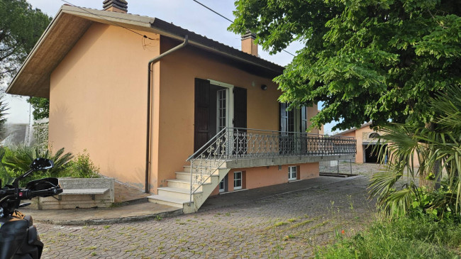 Villetta singola in Vendita a Cartoceto