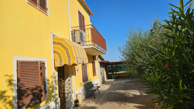 Casa abbinata in Vendita a Fano
