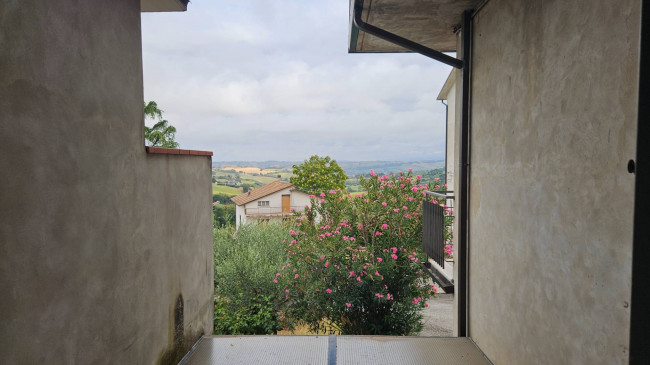 Appartamento in Vendita a Terre Roveresche