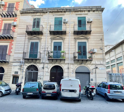 Locale commerciale in Affitto/Vendita a Palermo