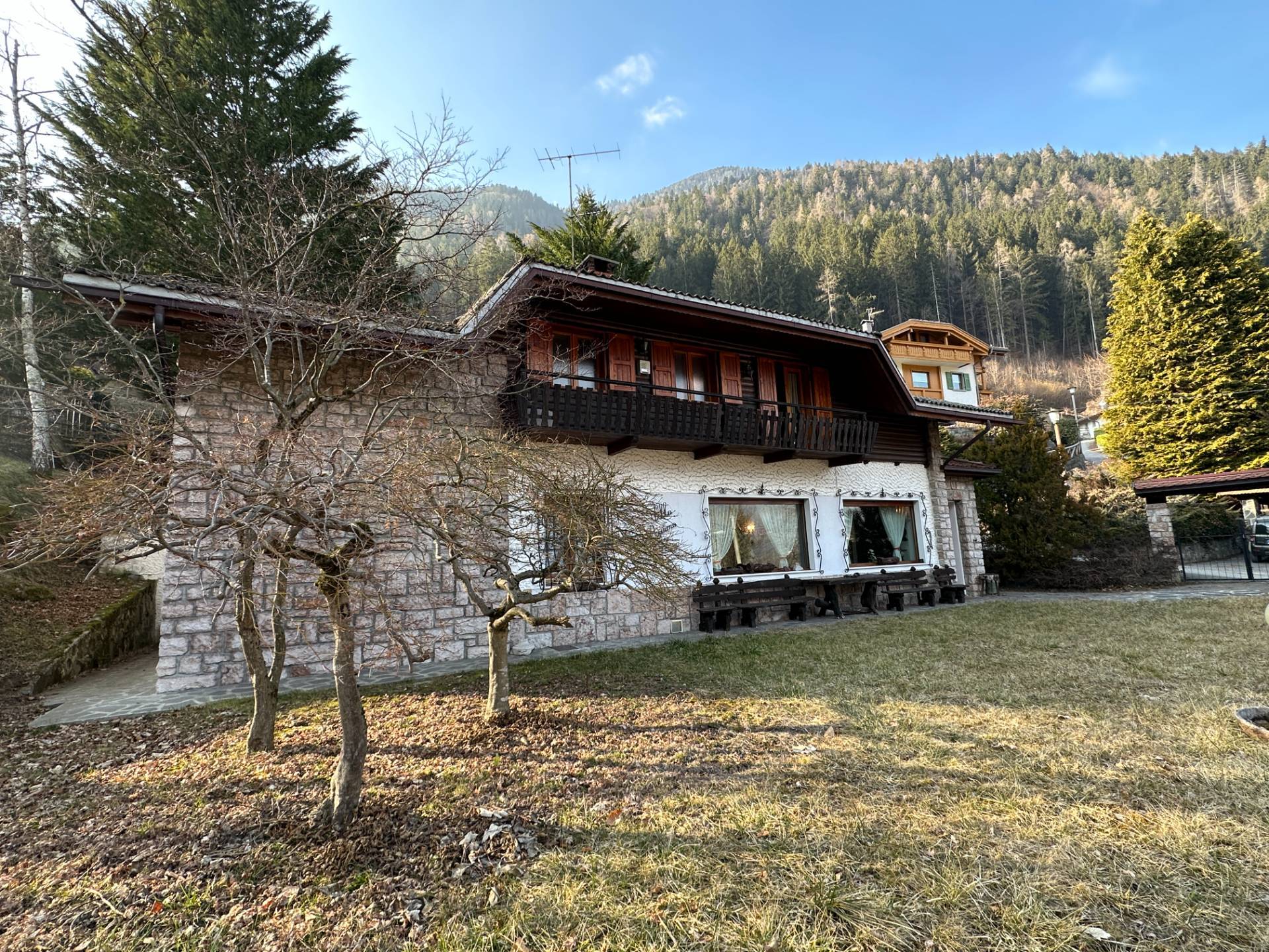 Foto villa indipendente in vendita a Spiazzo (Trento)