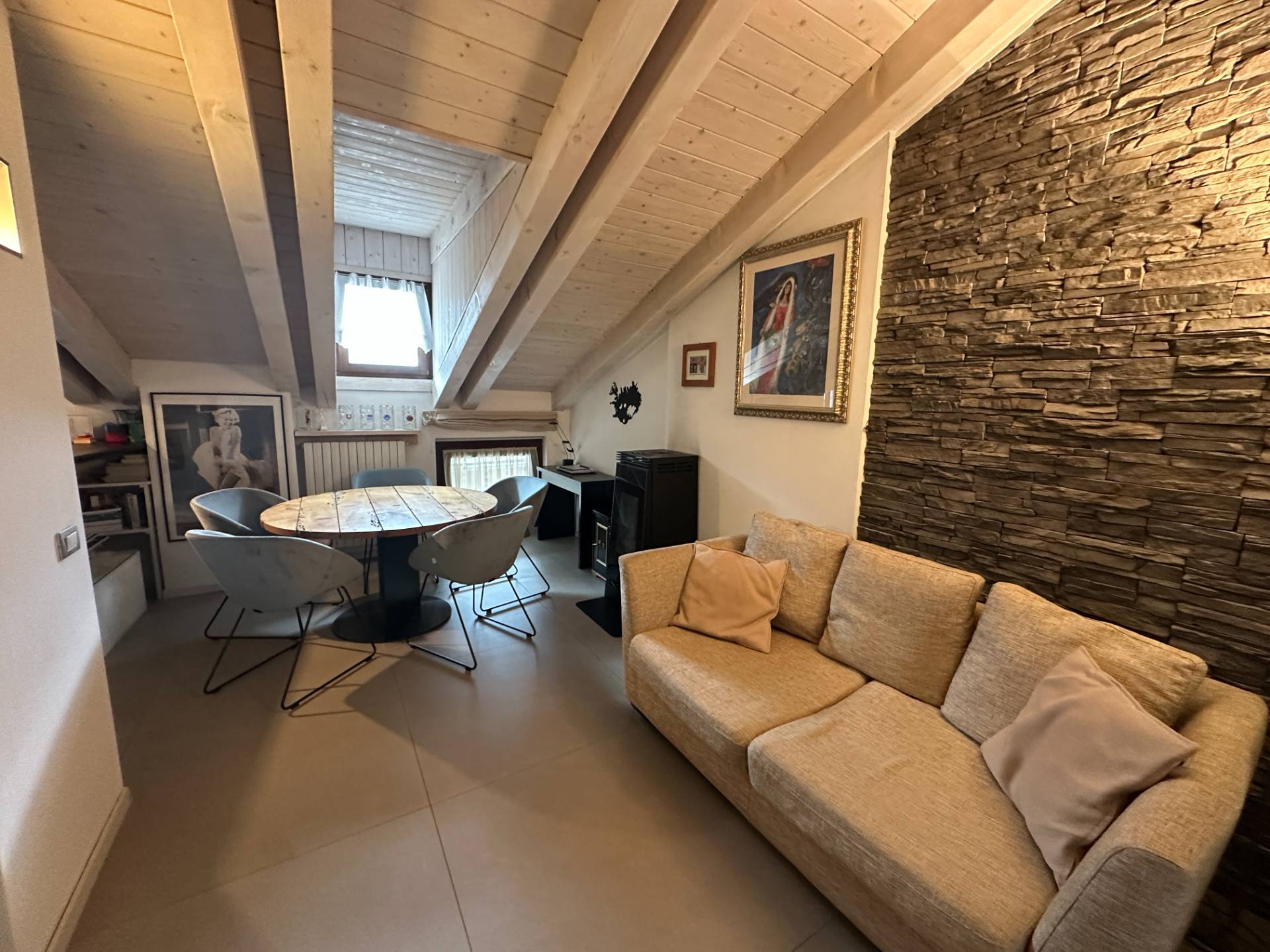 Foto attico/mansarda in vendita a Pinzolo (Trento)
