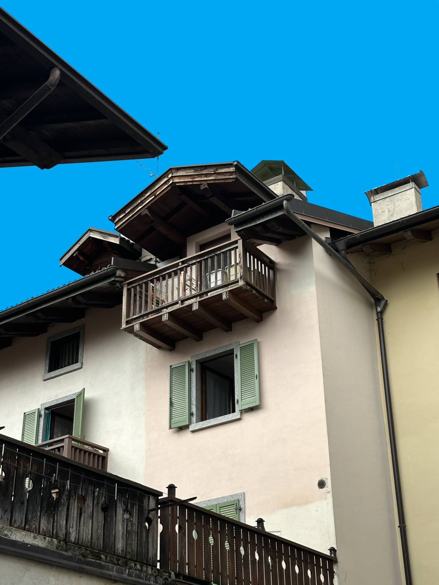 Foto attico/mansarda in vendita a Pinzolo (Trento)