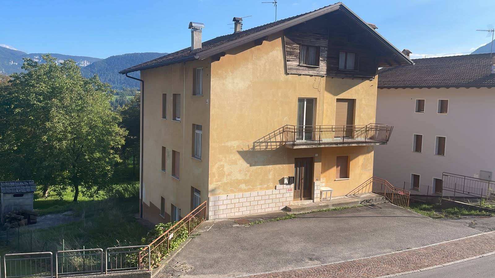 Foto appartamento in vendita a Bleggio Superiore (Trento)