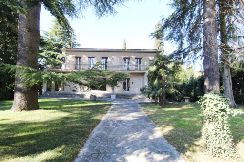 Villa d'epoca / indipendente in Vendita a Gorizia