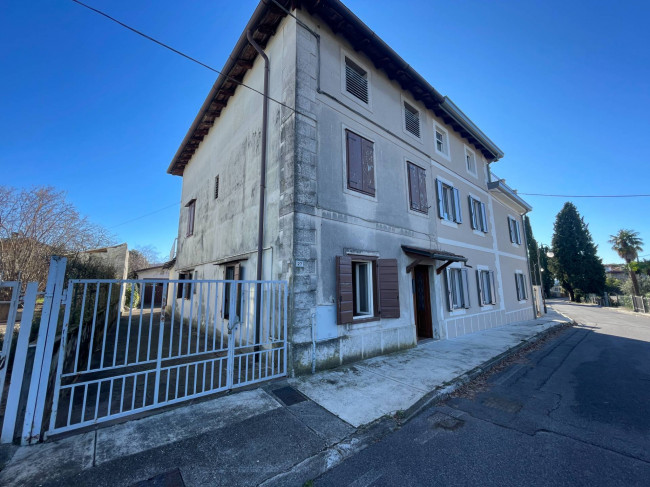 Casa in linea in Vendita a Farra d'Isonzo