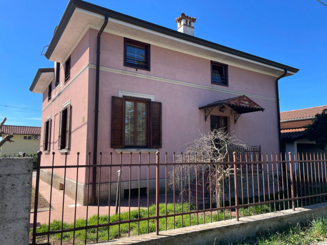 Villa in vendita a Gorizia (GO)