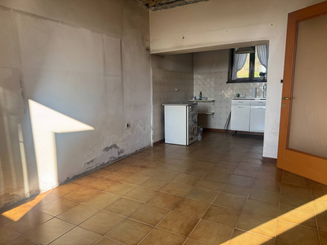 Stabile intero in vendita a Gorizia